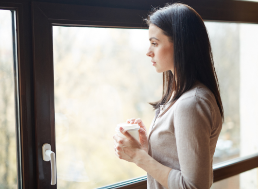 Affrontare la solitudine e l'isolamento durante le feste: ecco i nostri consigli! 